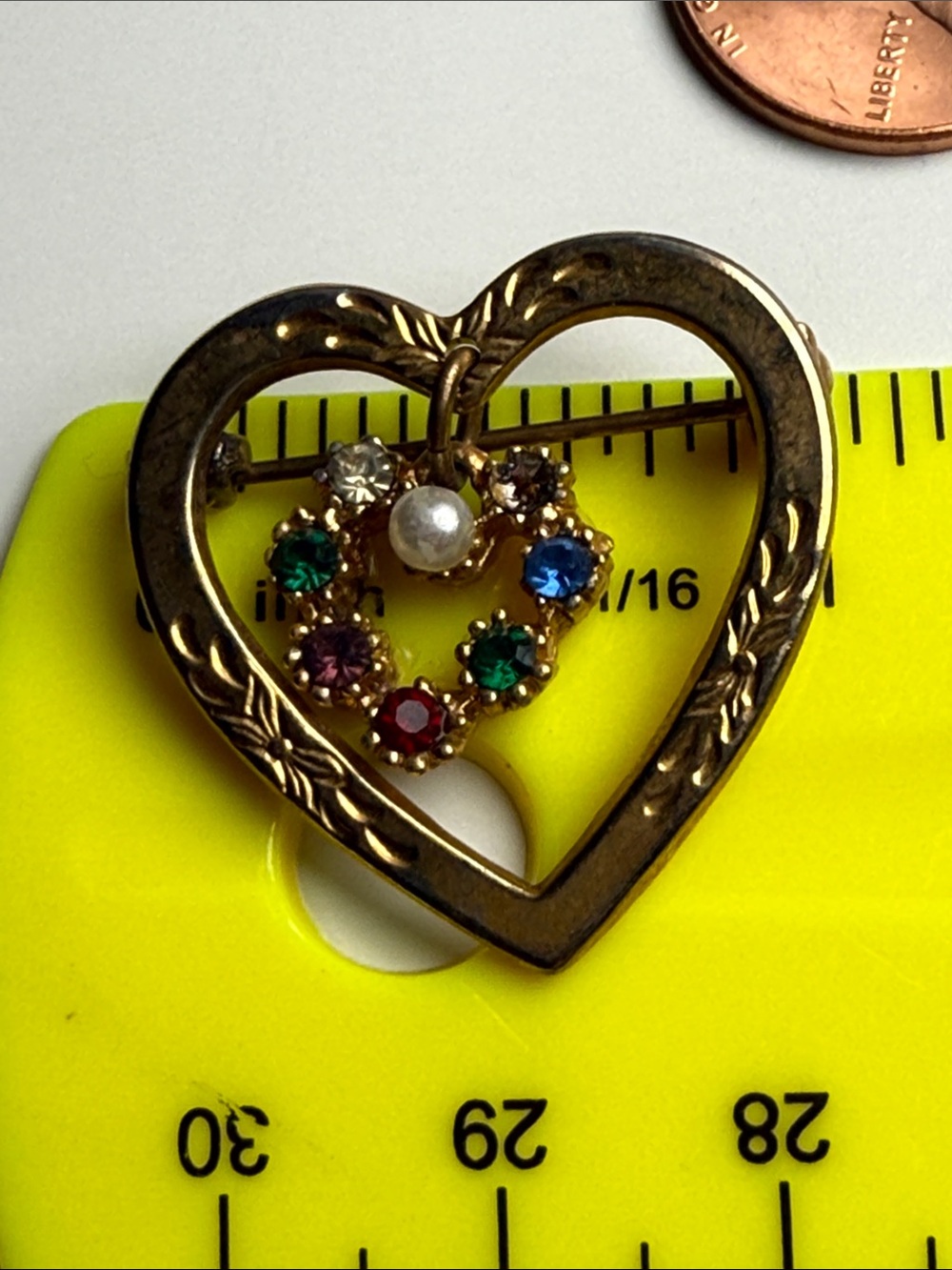 Vintage Gold tone double dangle Heart Multi rhinestone Pendant Brooch pin - Picture 7 of 7